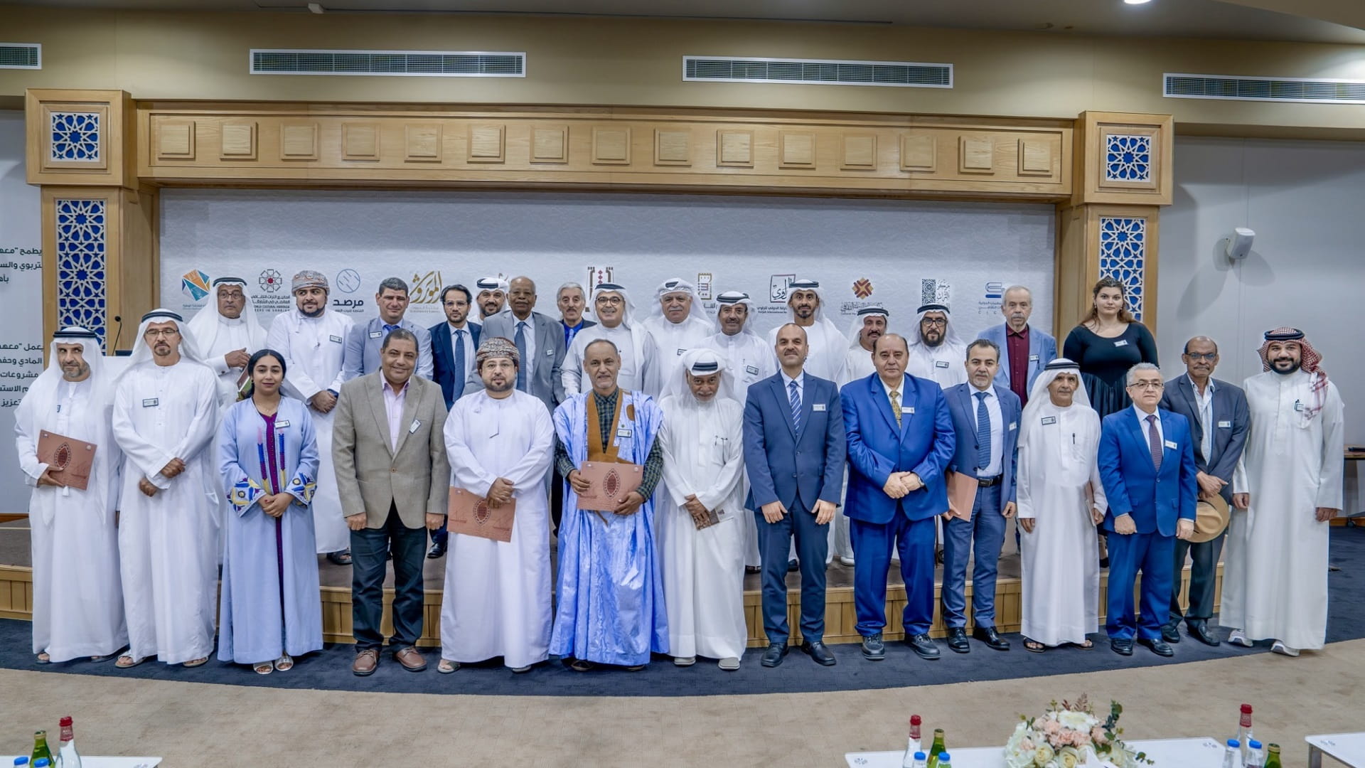 معهد الشارقة للتراث يختتم مؤتمر الـ2 "التراث الشعبي بعيون الآخر" 