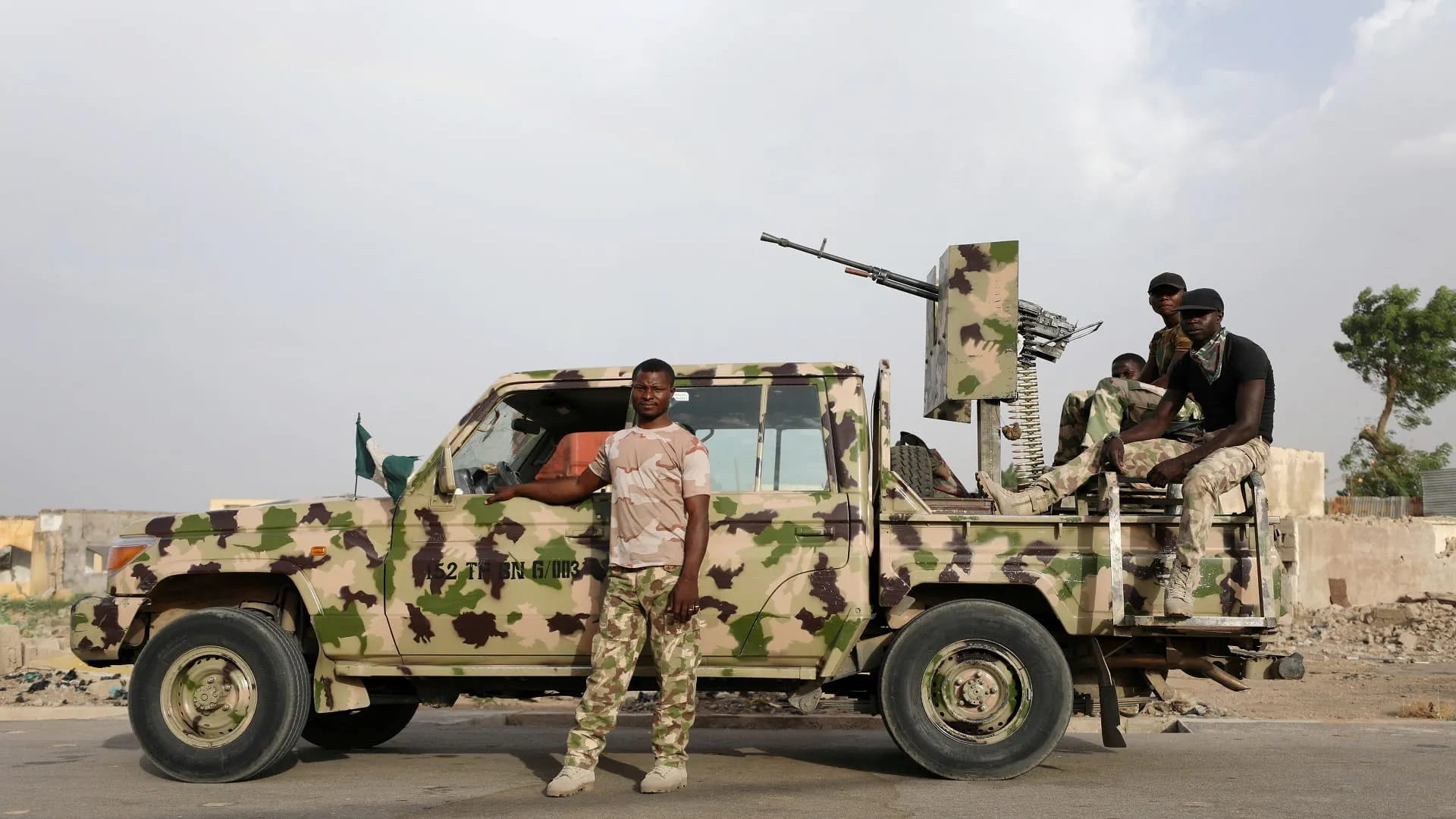 مقتل 9 أشخاص وإصابة 4 آخرين في هجوم مسلح شمال شرقي نيجيريا 