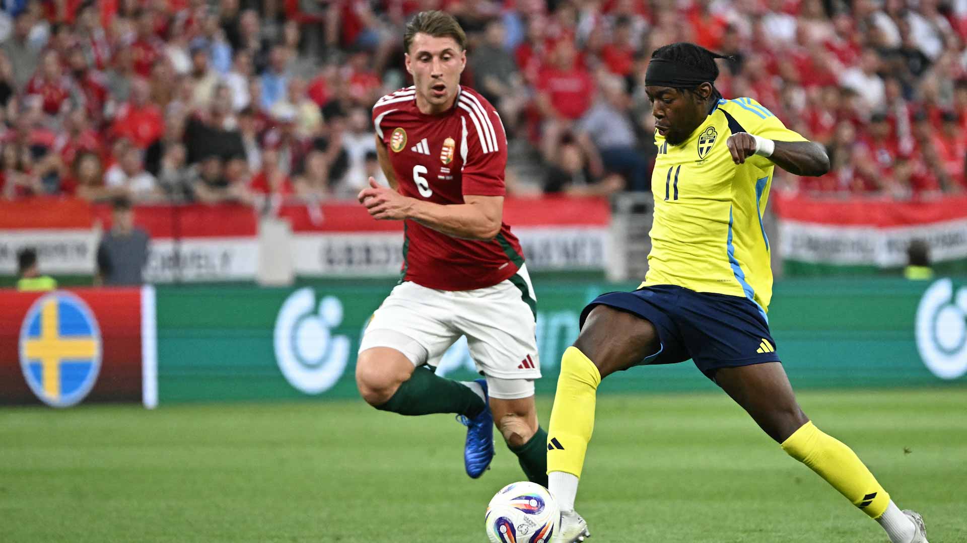 نيوكاسل يونايتد يوافق على التعاقد مع المهاجم السويدي إيلانغا  