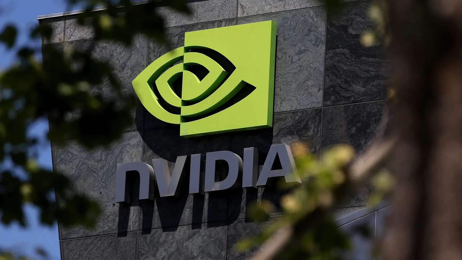 AI giant Nvidia makes history as first $4 tn company 