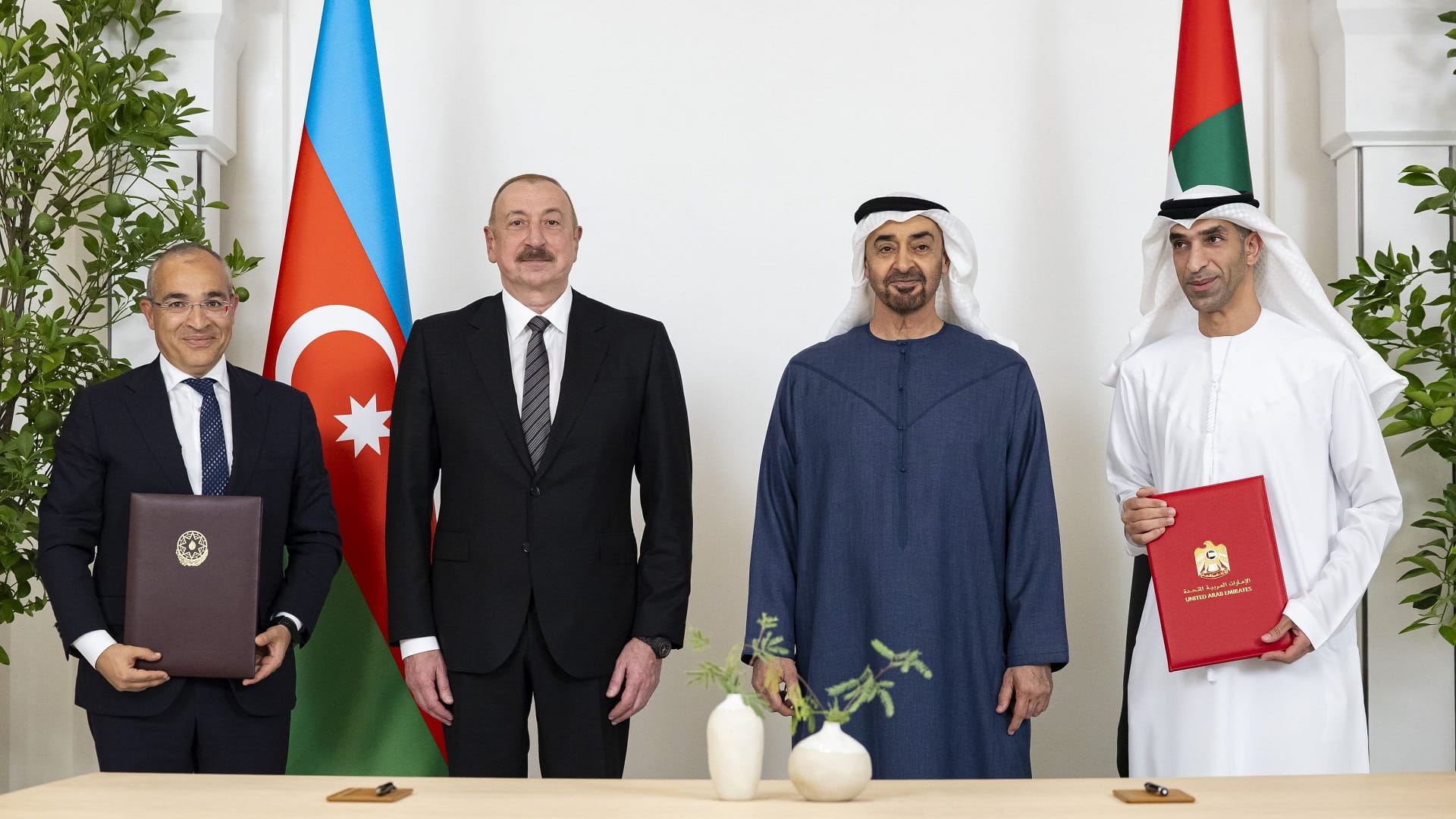 UAE, Azerbaijan Pres witness signing of economic partnership 