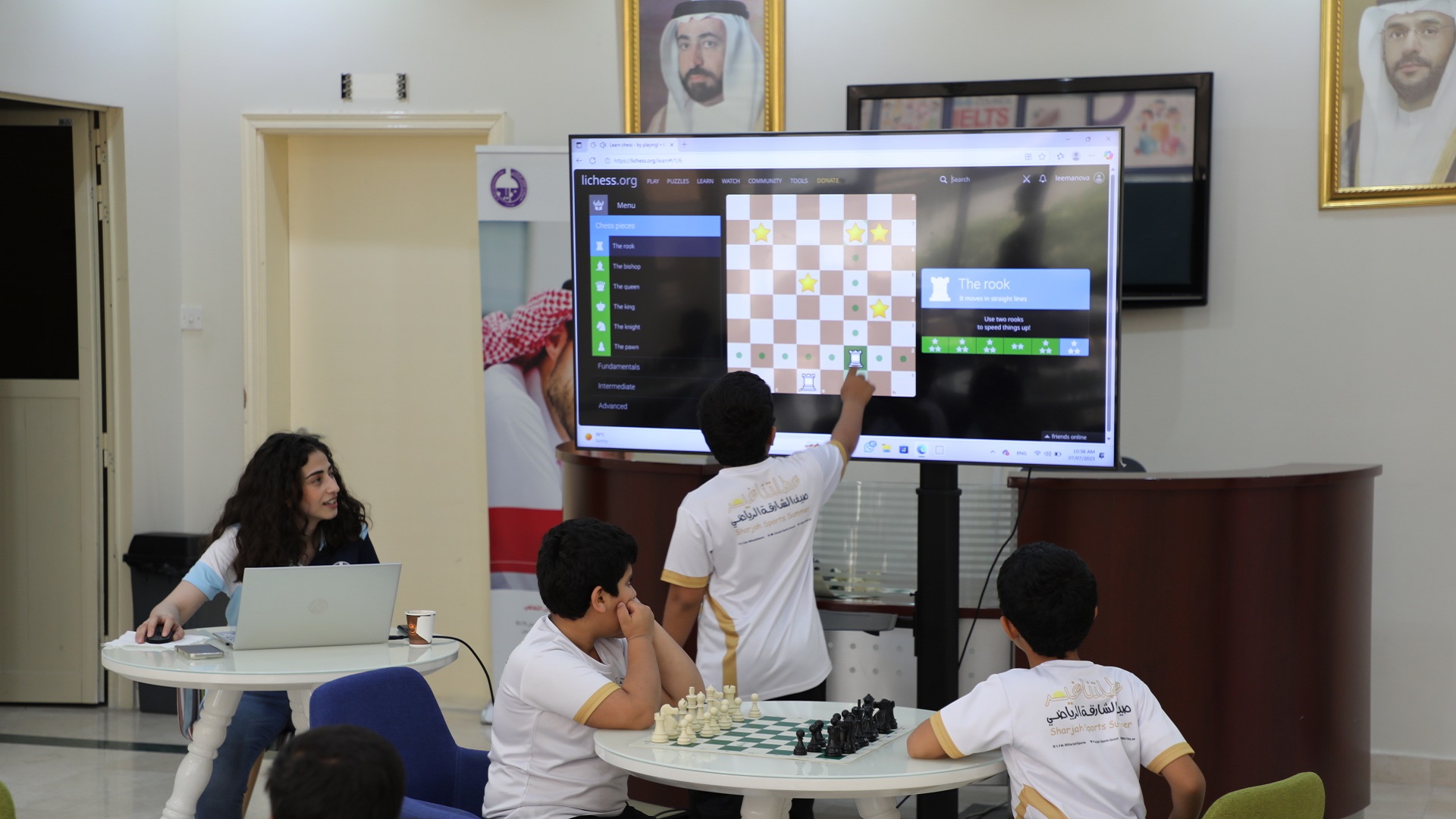نادي الذيد الرياضي ينظم ورشة تدريبية حول "أساسيات لعبة الشطرنج" 