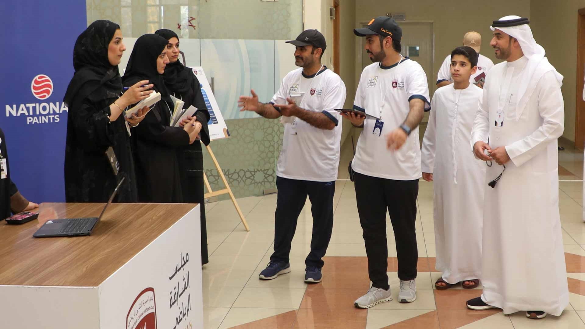 اللجنة العليا لصيف الشارقةالرياضي تتفقد أنشطة"عطلتنا غير" بالحمرية 