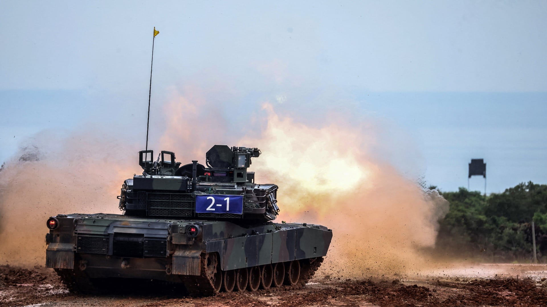 تايوان الصينية تجري مناورات عسكرية بذخيرة حية لمواجهة تهديد خارجي