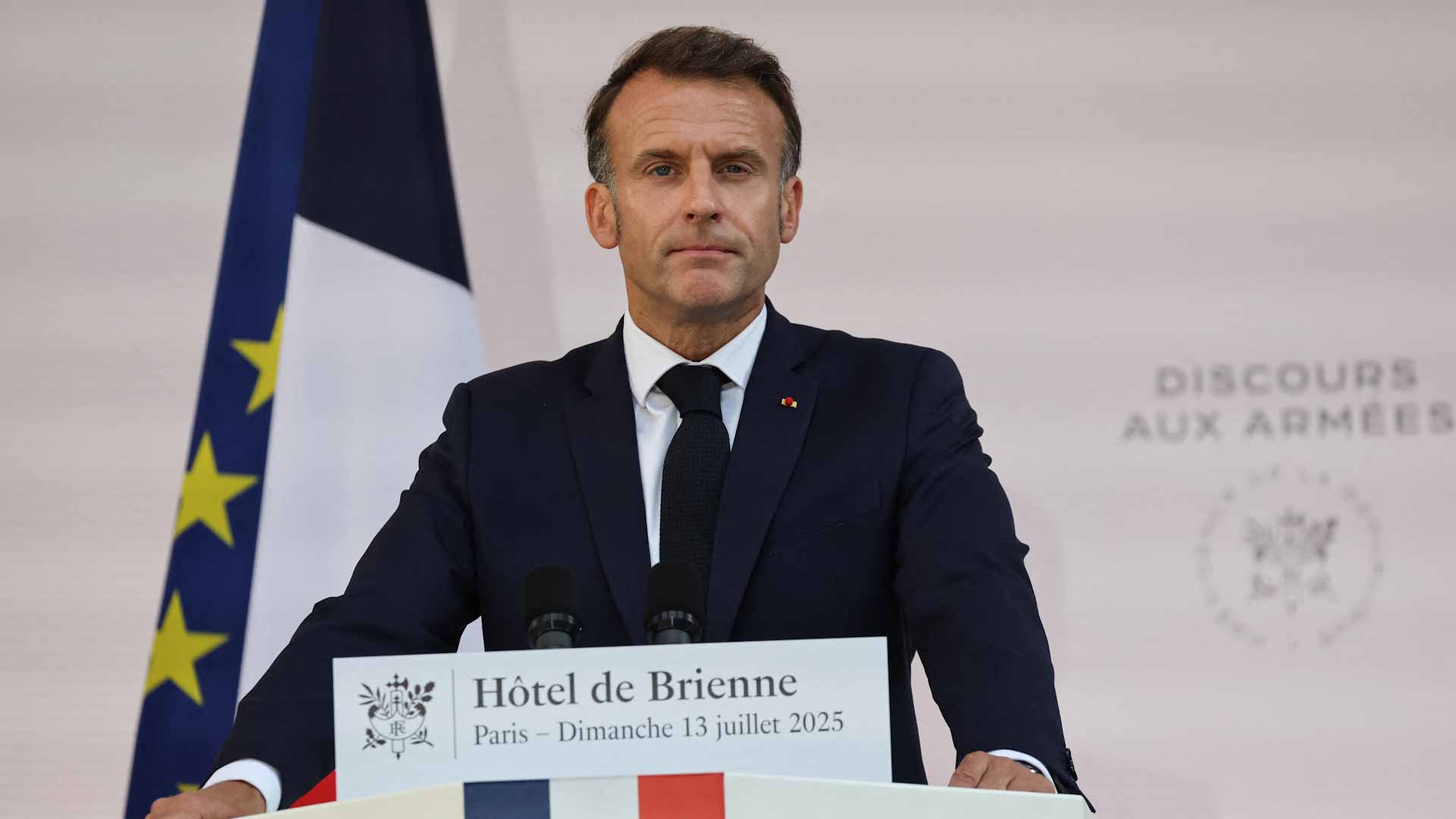 Macron calls for massive boost to French defence spending