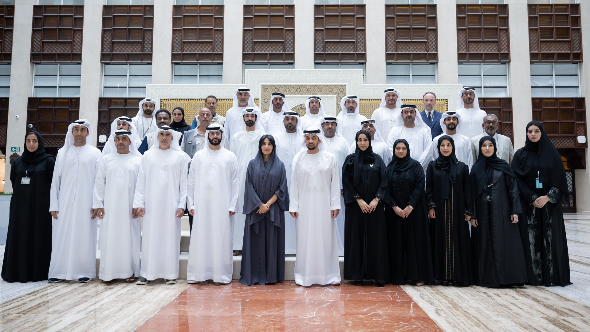 Hamdan bin Zayed visits Environment Agency - Abu Dhabi