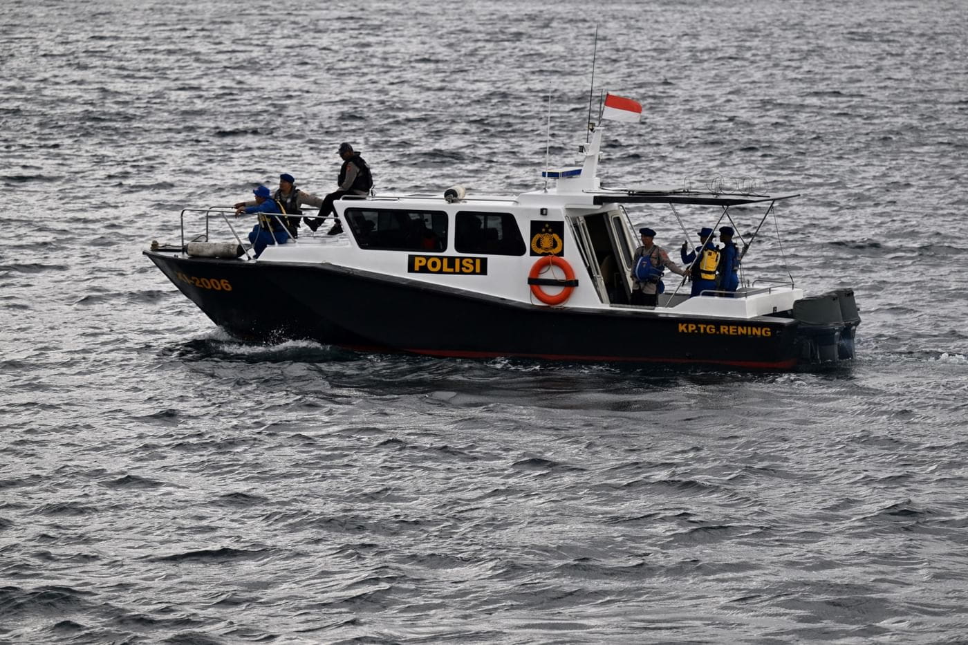 مساعي البحث عن ناجين بغرق عبارة في جزيرة بالي الإندونيسية لا تزال متواصلة  