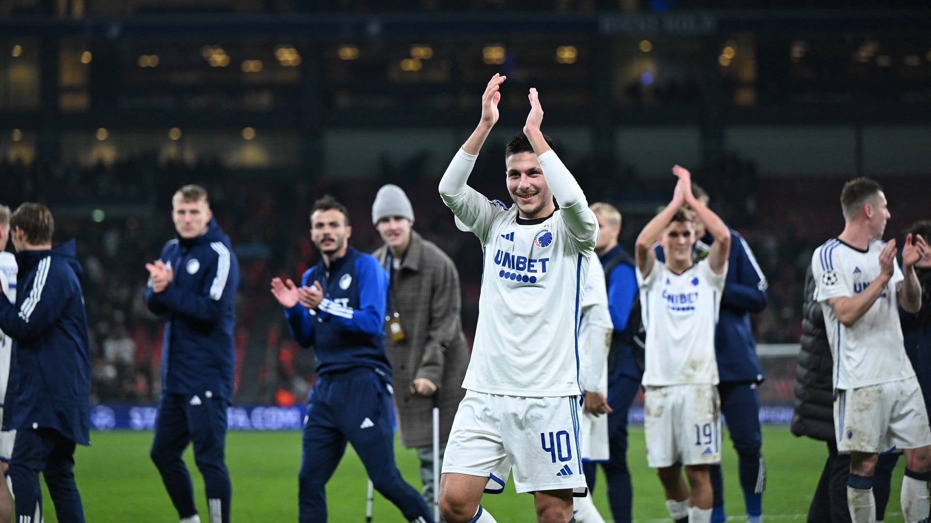 برشلونة يتعاقد مع النجم السوري الأصل روني بردغجي  