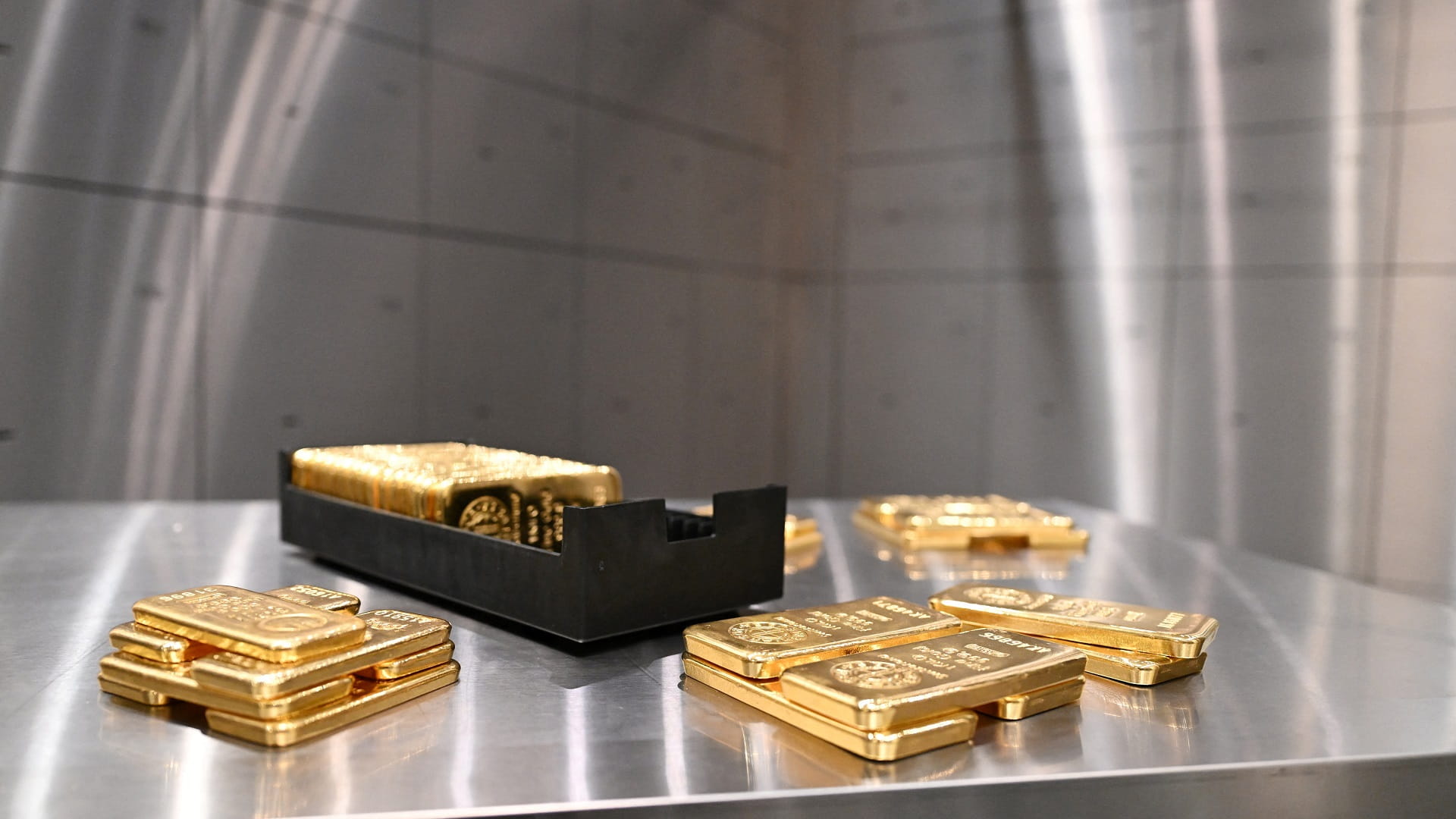 أسعار الذهب ترتفع إلى أعلى مستوى في 3 أسابيع  