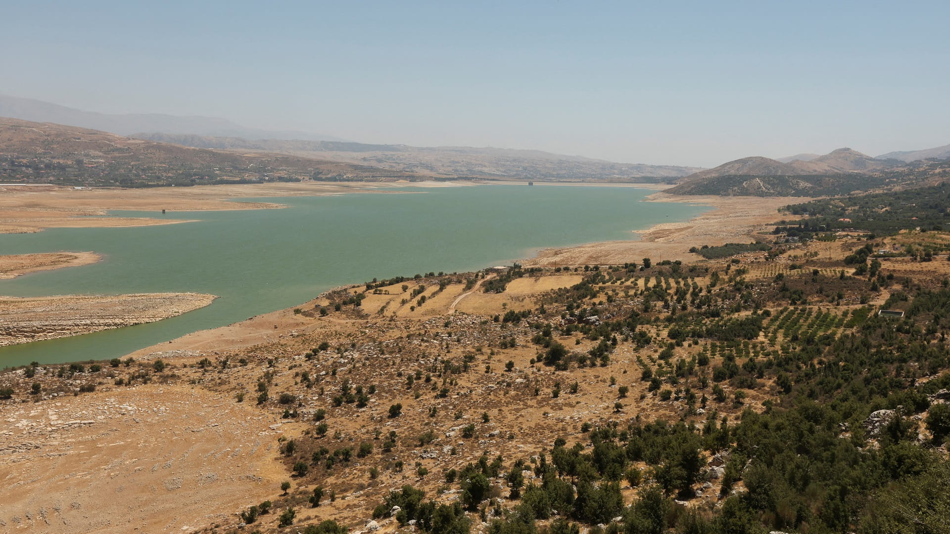 لبنان يشهد أسوأ موجة جفاف وانخفاضاً في منسوب مياه أكبر خزان مائي 