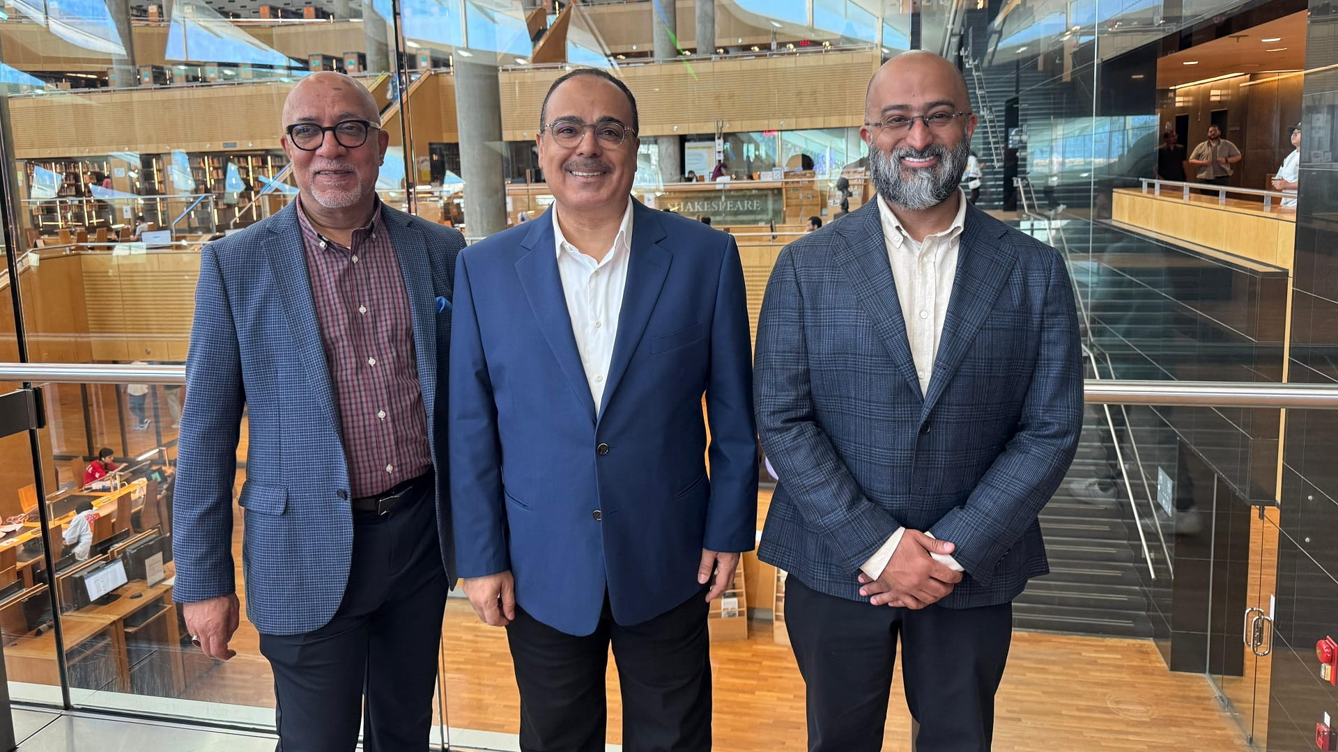 معهد الشارقة للتراث يبحث ومكتبة الإسكندرية تعزيز العلاقات الثقافية 