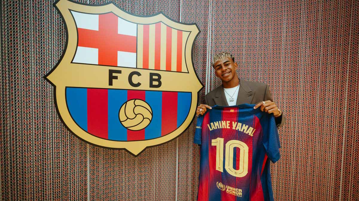 برشلونة يمنح الرقم 10 للنجم المتميز لامين جمال  
