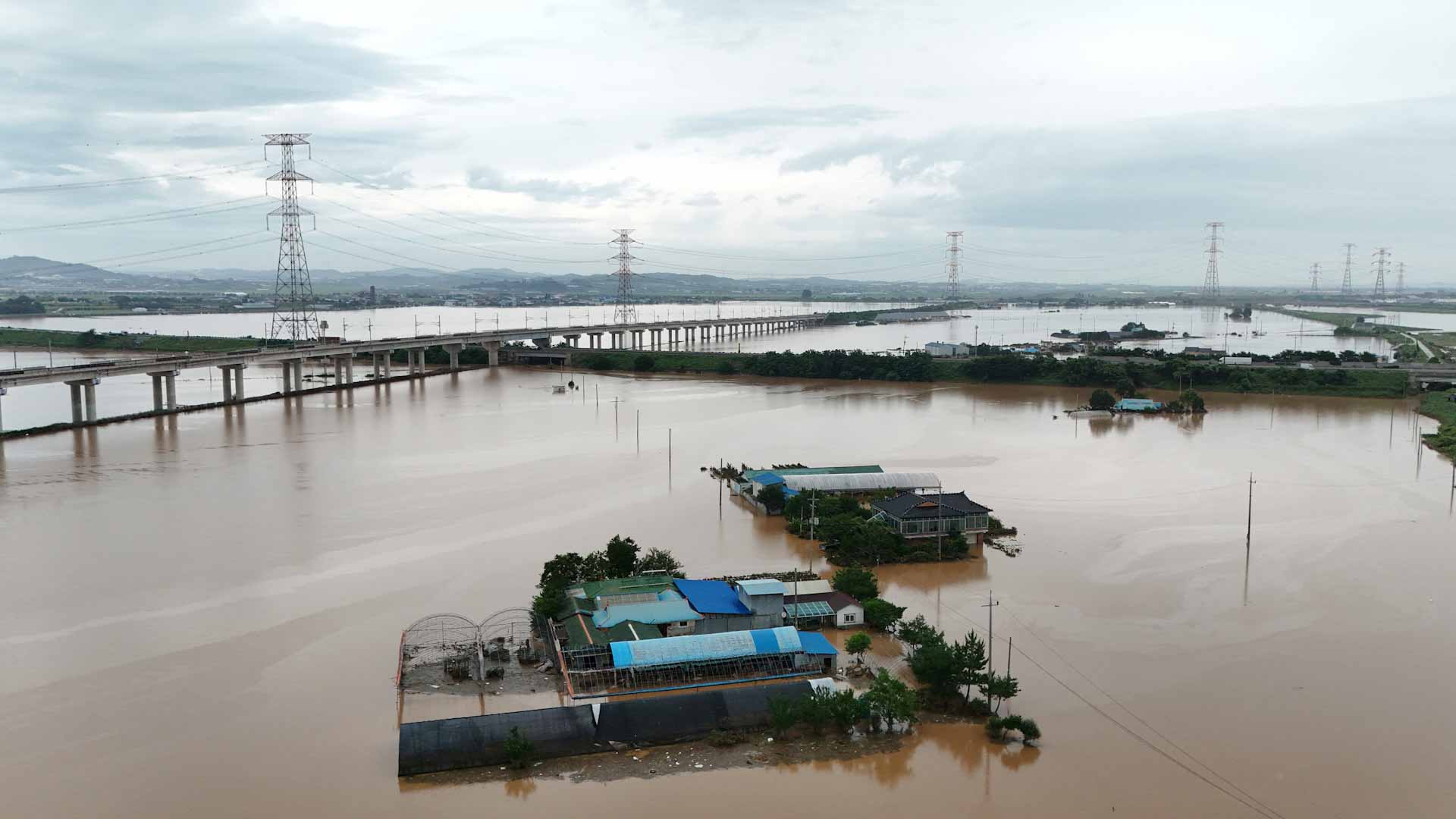 في كوريا الجنوبية.. استمرار هطول أمطار غزيرة يعيق رجوع 3 آلاف نازح