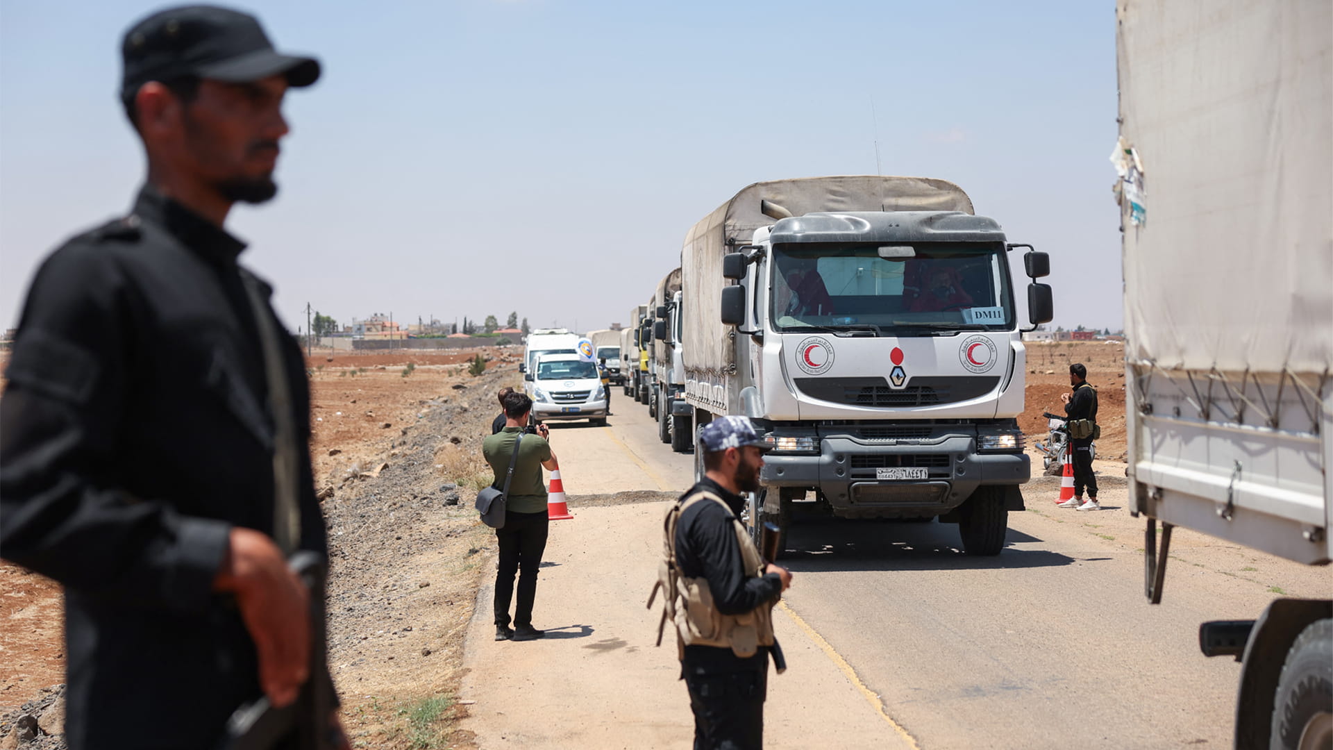 المساعدات الإنسانية تتدفق إلى السويداء وسط هدوء نسبي 