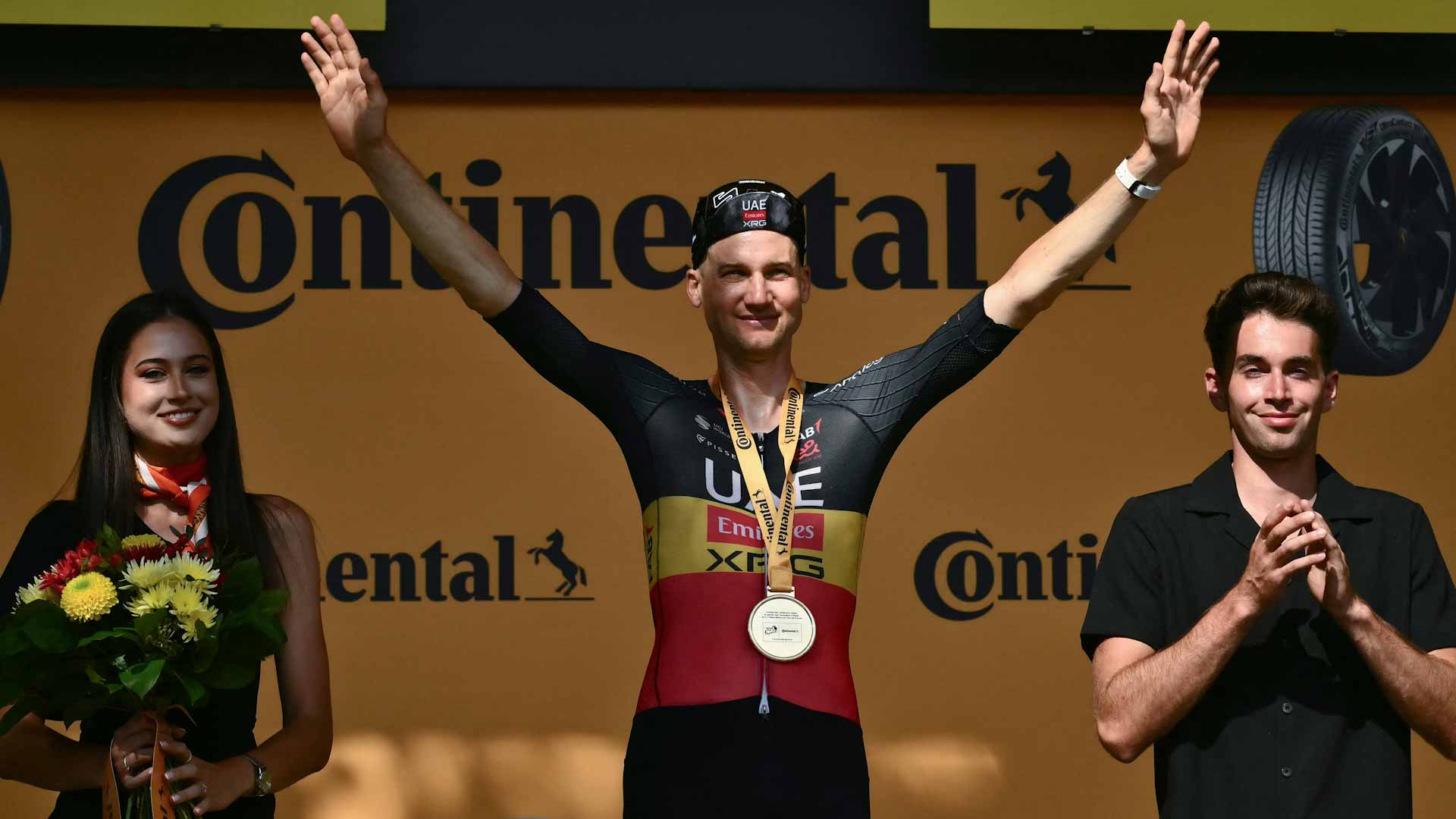 البلجيكي ويلينس بطل المرحلة الخامسة عشرة لطواف فرنسا 