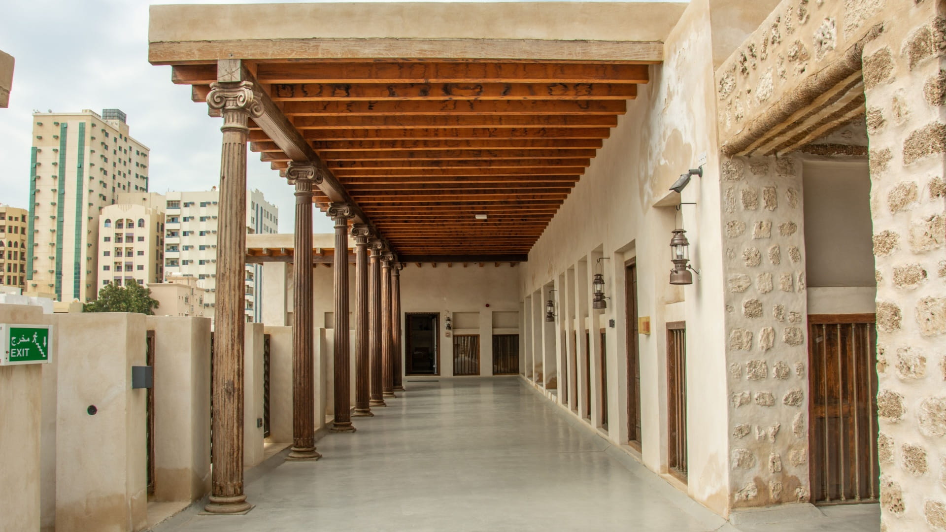 ترميم المواقع الأثرية في الشارقة يحفظ هوية الإمارة 