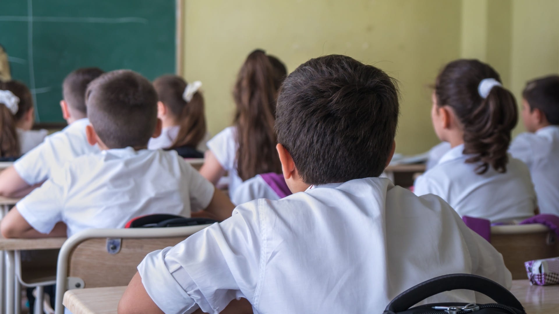 المدارس الحكومية في الشارقة تُقدّم نموذجاً ملهماً للتعليم المميز 