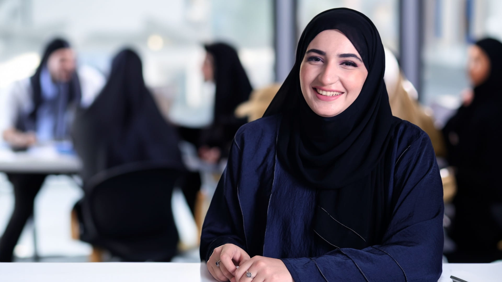 الشارقة تُكرّس برامجها لتنمية المرأة نفسياً 