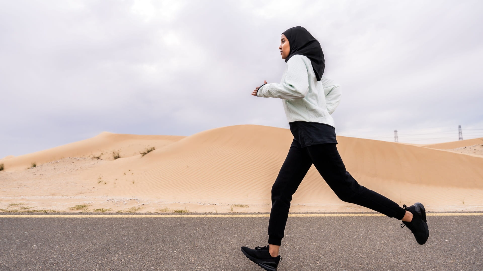 الشارقة تدعم المرأة رياضياً وتُعزز مهاراتها بشكل مستمر 