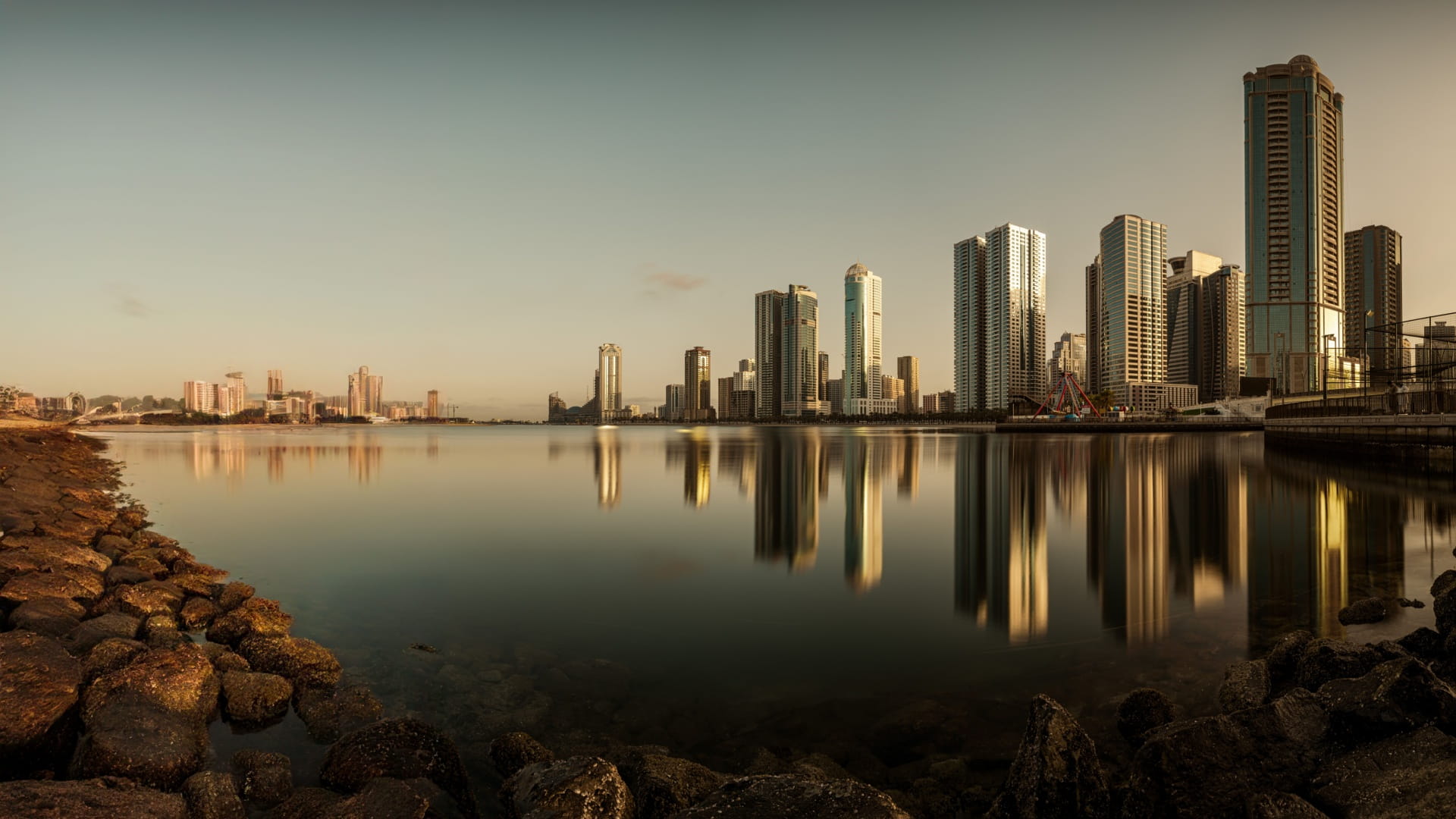 محطات تاريخية من انضمام إمارة الشارقة إلى اتحاد الإمارات 