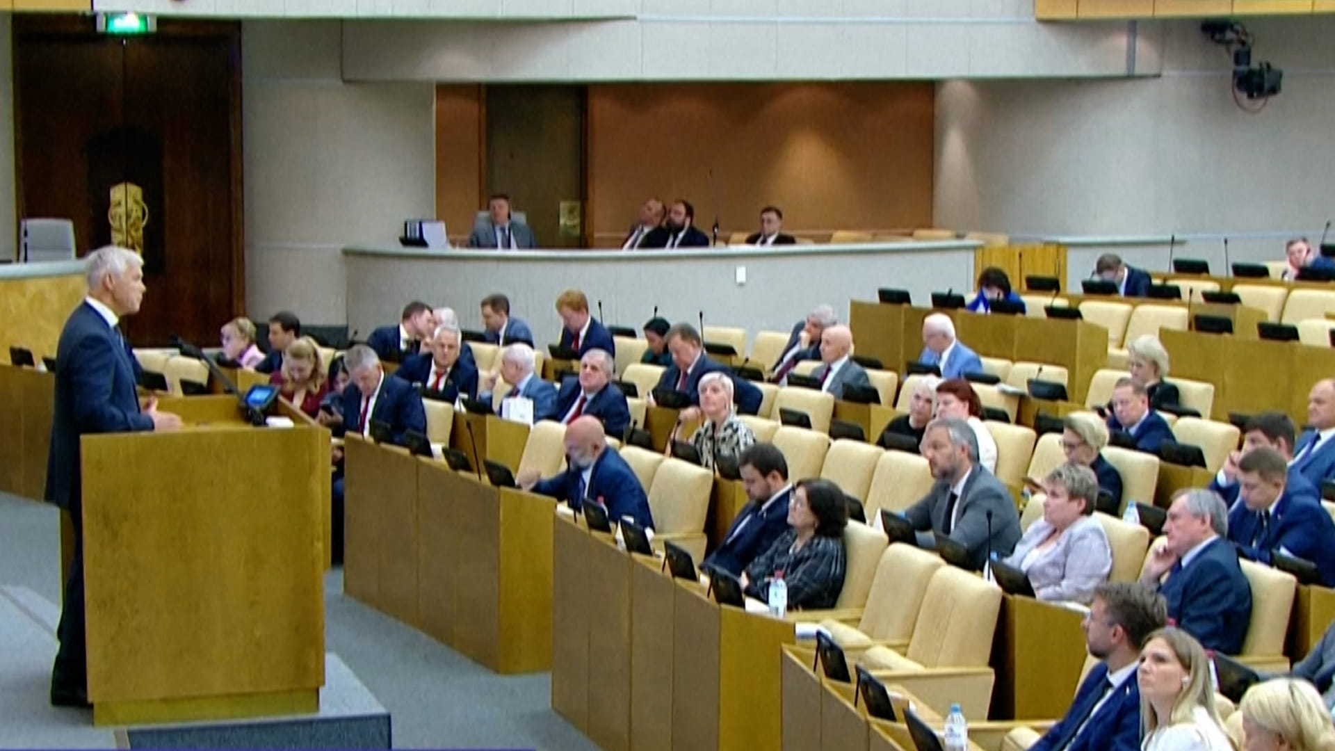 روسيا تدرس مشروع قانون لتغريم مشاهدي المحتوى "المتطرف" بالإنترنت 