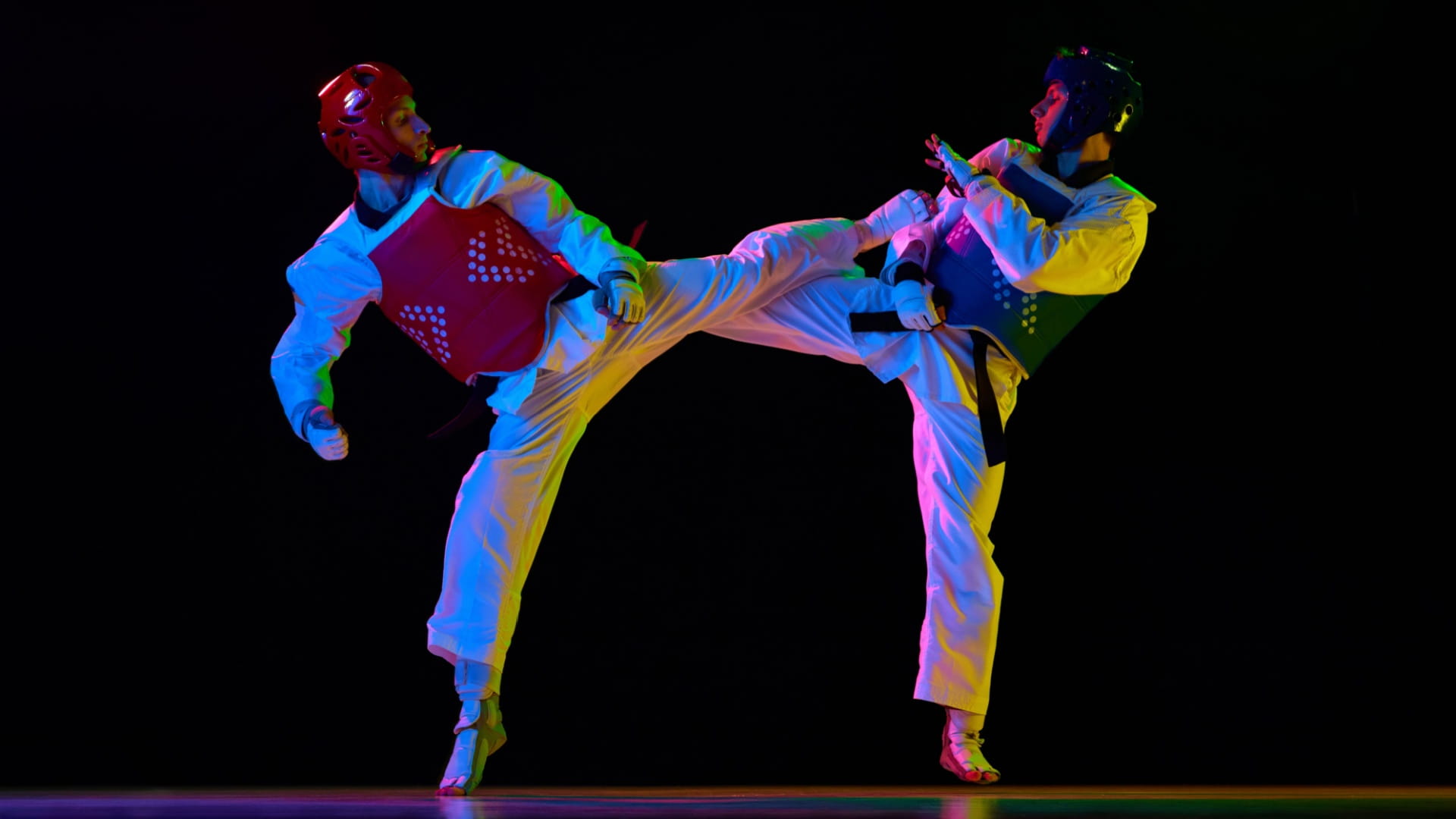 الشارقة ترسخ مكانة التايكواندو ضمن الأنشطة الرياضية في الإمارة 