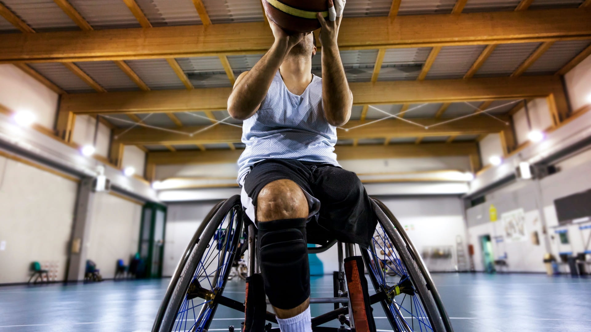 نادي خورفكان للمعاقين حاضنة رياضية شاملة 