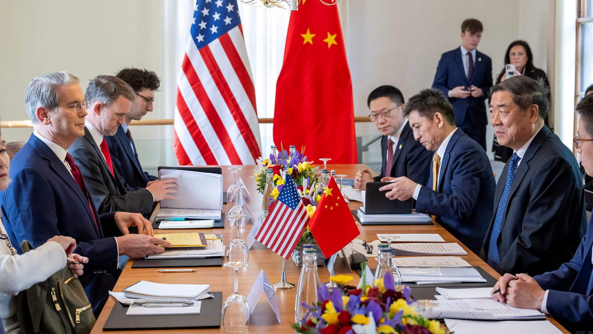 بكين وواشنطن تعتزمان تمديد هدنة الرسوم الجمركية 90 يوماً 