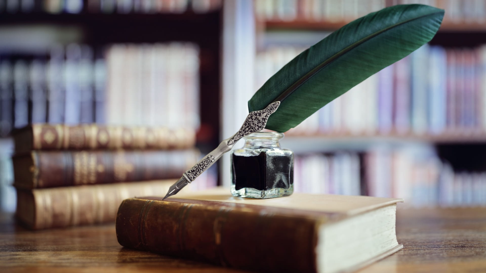 مهرجان الشارقة للشعر العربي يحتفي بالشعر والشعراء منذ 1997 