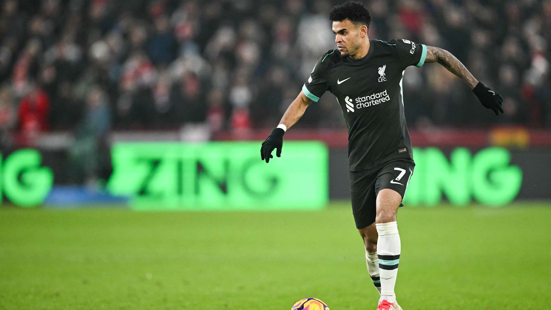 بايرن ميونيخ يتعاقد مع النجم لويس دياز حتى 2029 