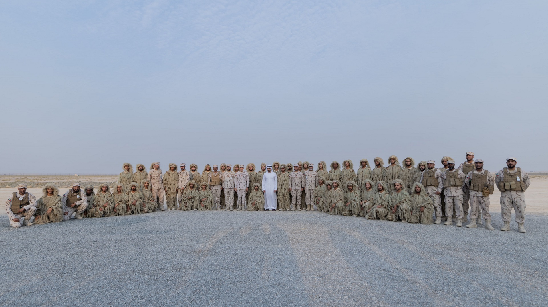 Hamdan bin Mohammed witnesses skills display by National Service Recruits 