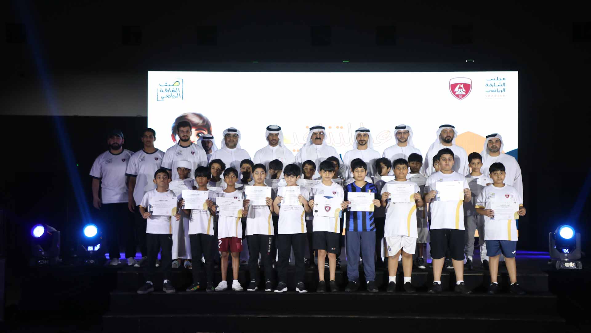 بحضور رسمي وجماهيري.. نادي الحمرية يختتم "عطلتنا غير" بحفل بهيج 