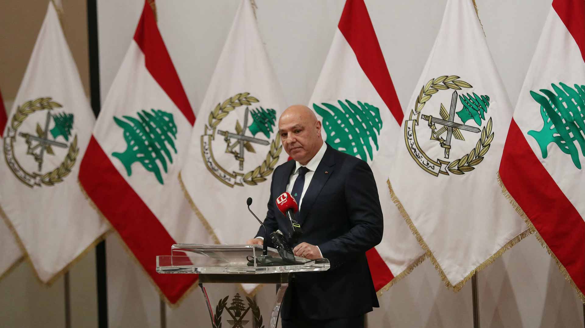 لبسط السلطة على كامل لبنان..عون يدعو حزب الله لتسليم سلاحه للجيش  