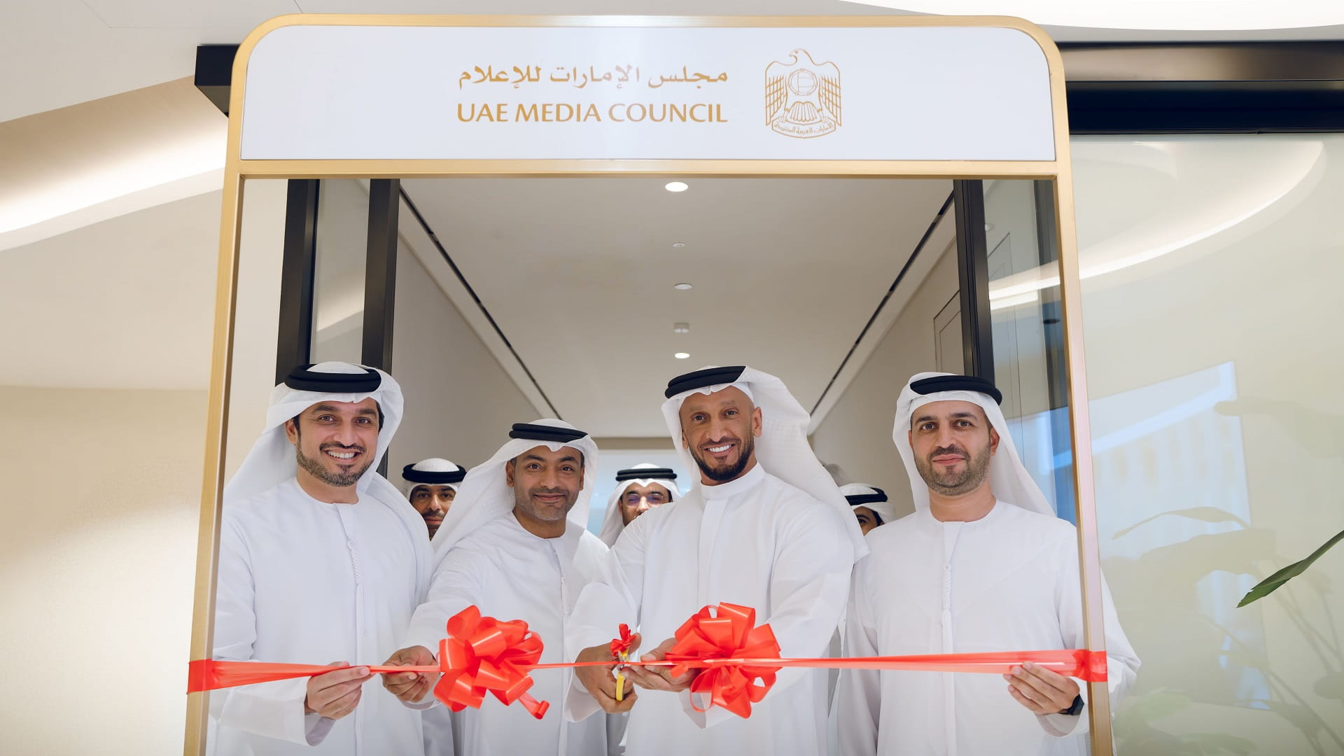 عبد الله آل حامد يدشن مكتب مجلس الإمارات للإعلام في "دبي للإنترنت" 