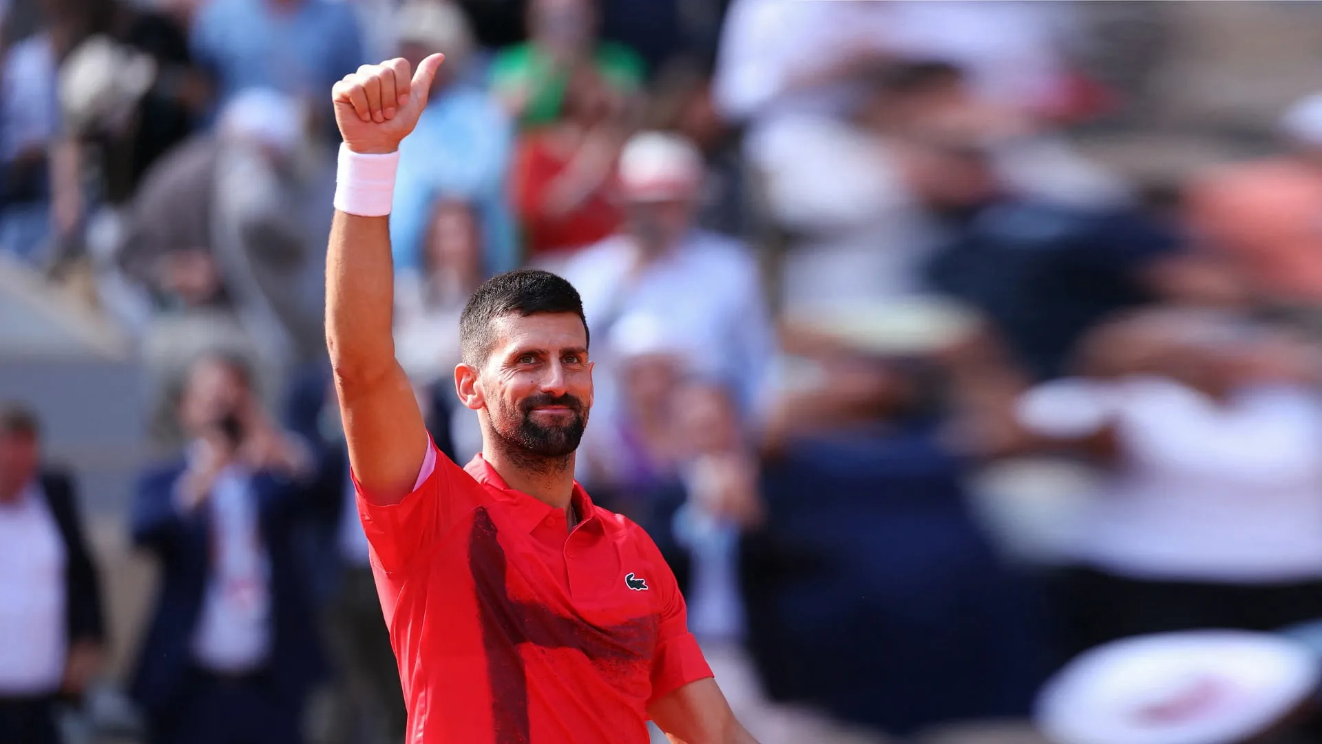 Djokovic advances to quarterfinals of French Open 