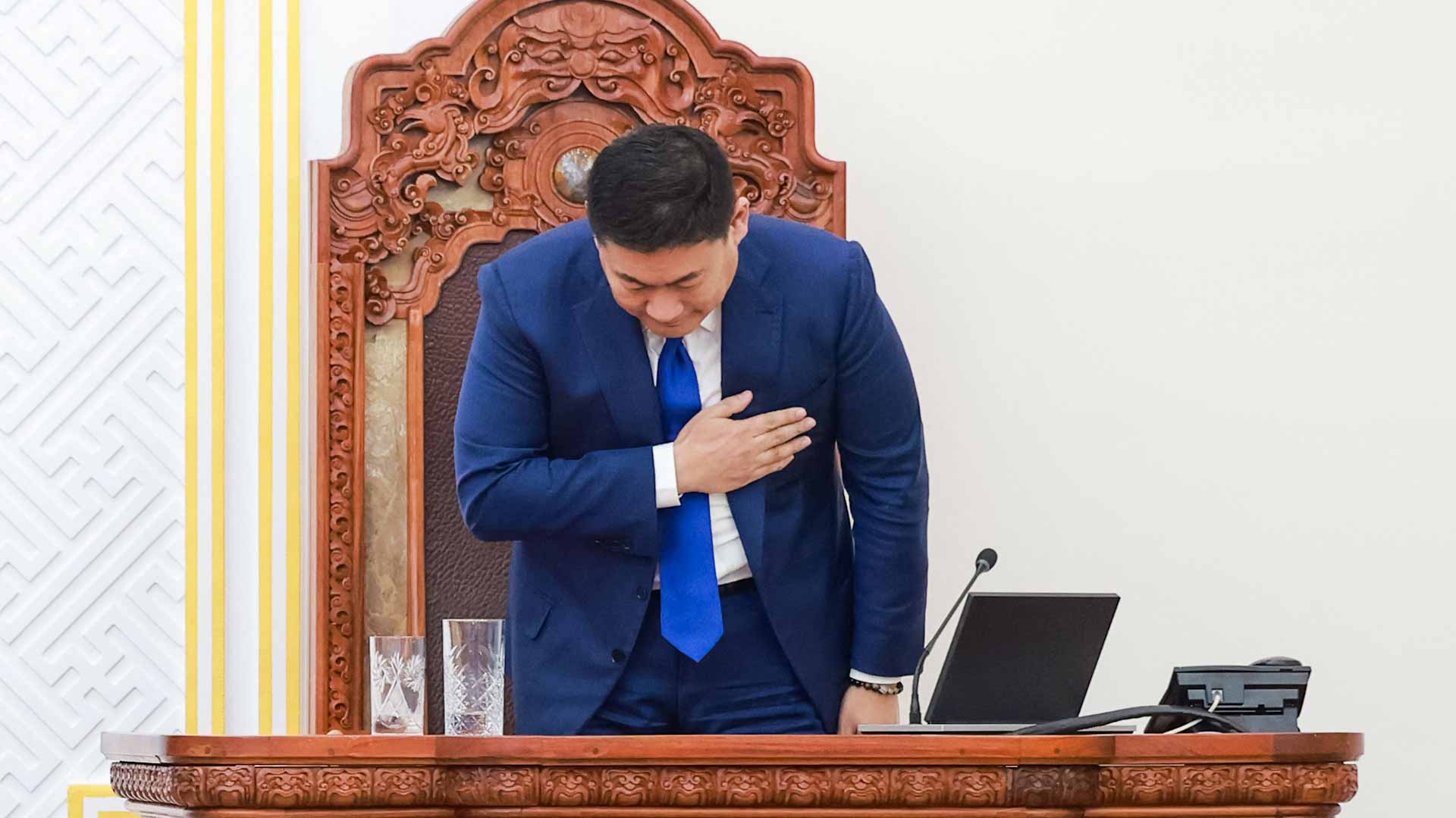 رئيس وزراء منغوليا يستقيل بعد خسارته ثقة البرلمان 