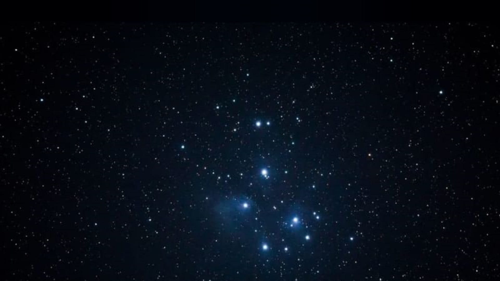 طلوع نجم الثريا في سماء الإمارات فجر 7 يونيو إيذاناً بدخول "القيظ" 