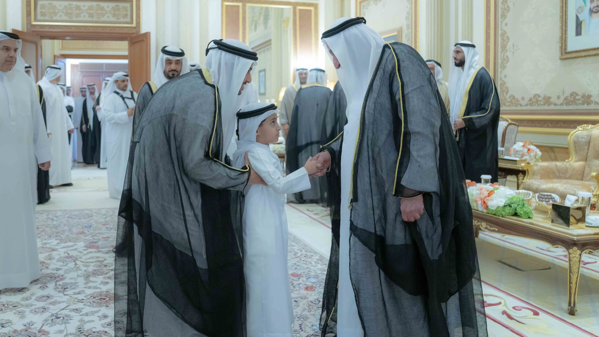 سلطان القاسمي يواصل تقبل التهاني بعيد الأضحى المبارك