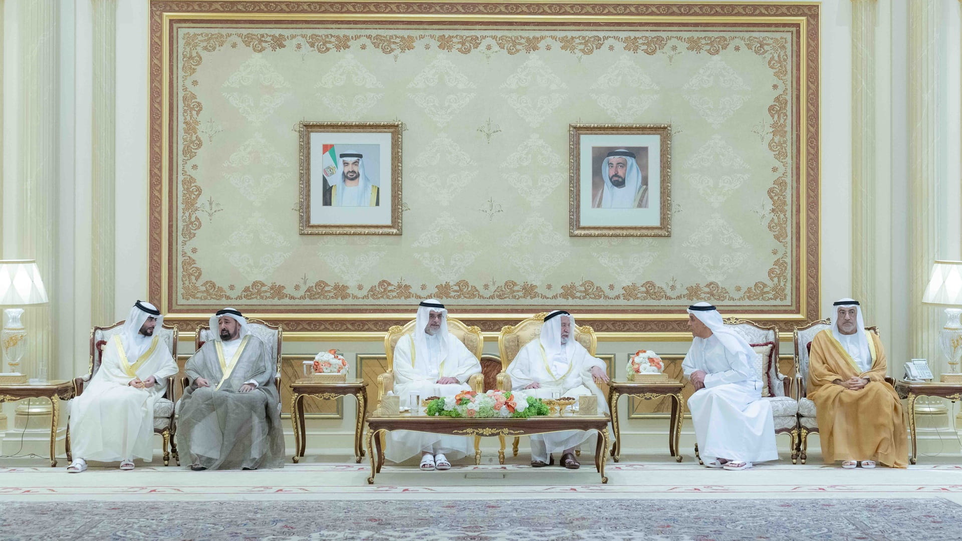 حاكم الشارقة يستقبل المهنئين بعيد الأضحى في قصر البديع العامر 3