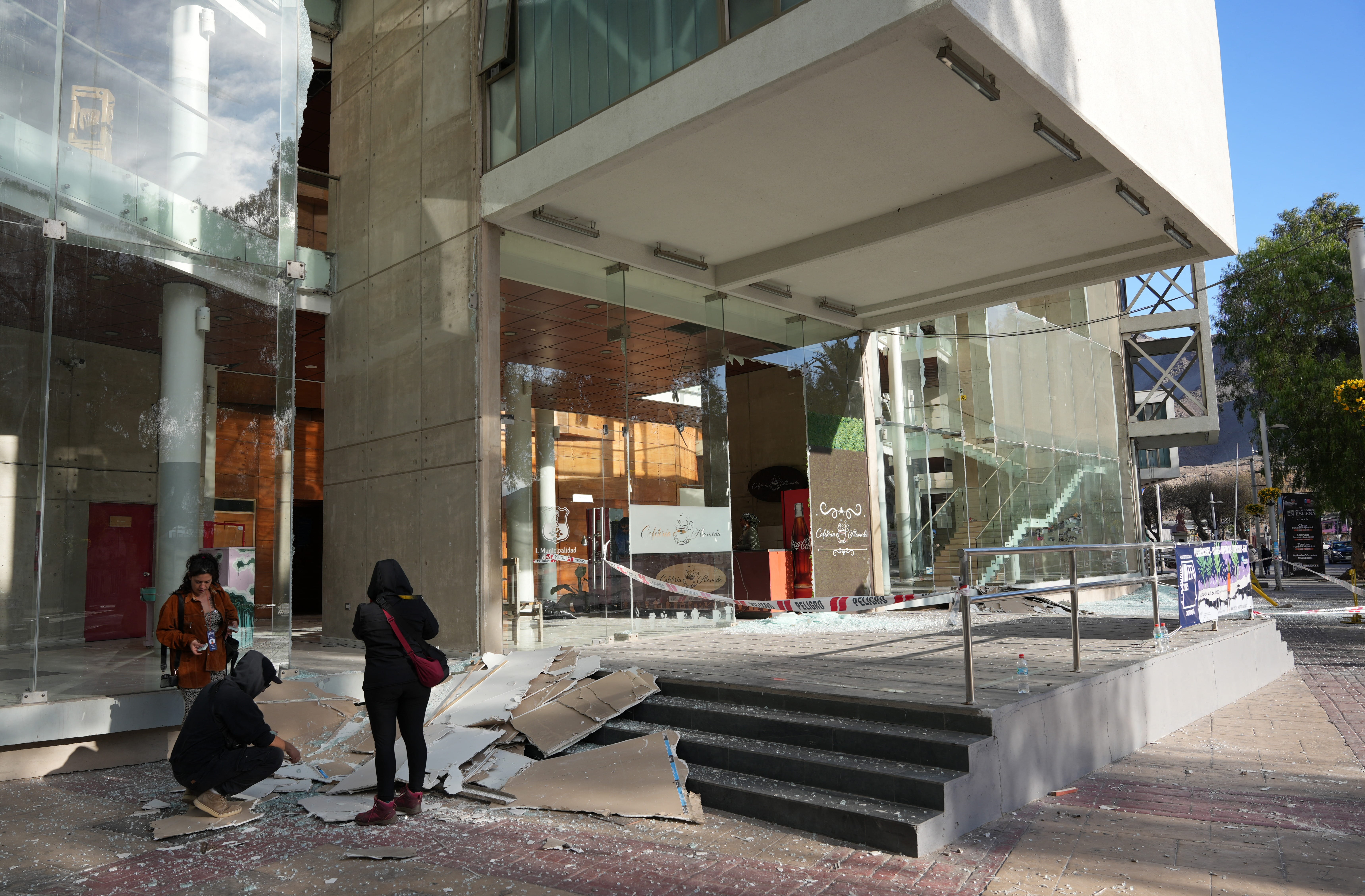 في فرنسا..حريق ضخم يلتهم طوابق برج بمدينة ريمس ويودي بحياة 4 أشخاص 