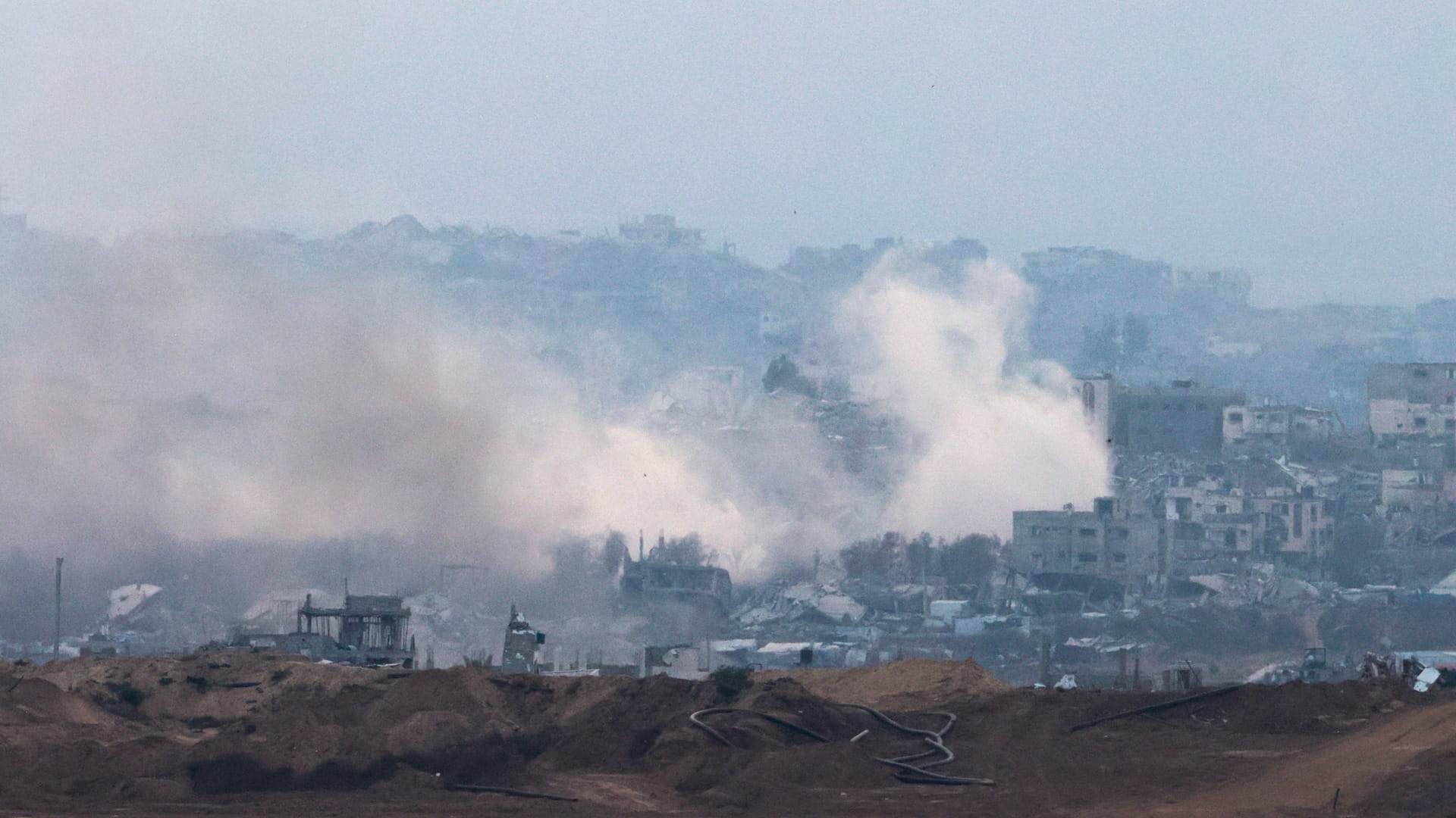 استشهاد 10 فلسطينيين بنيران الجيش الإسرائيلي في غزة  