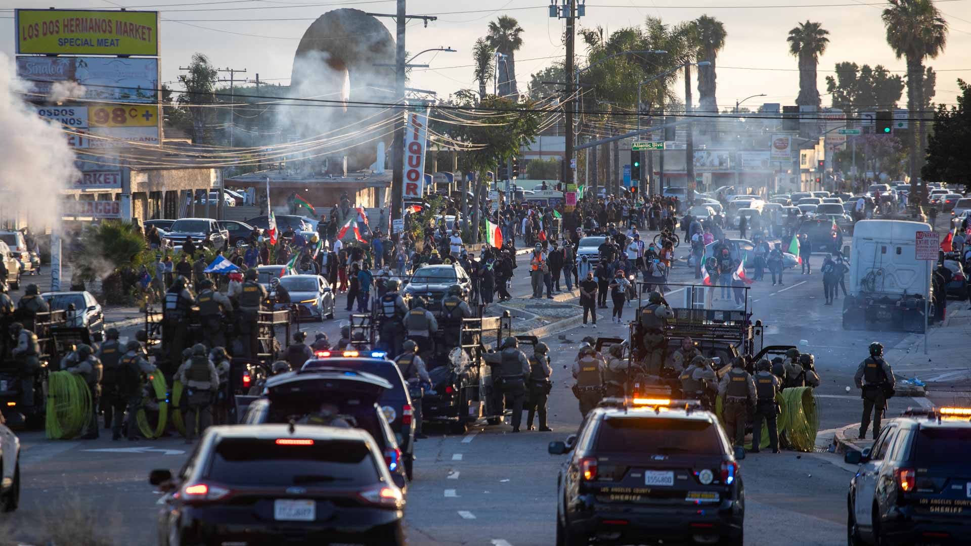 لليوم الثاني.. الاحتجاجات على مداهمات الهجرة تتجدد في لوس أنجليس 
