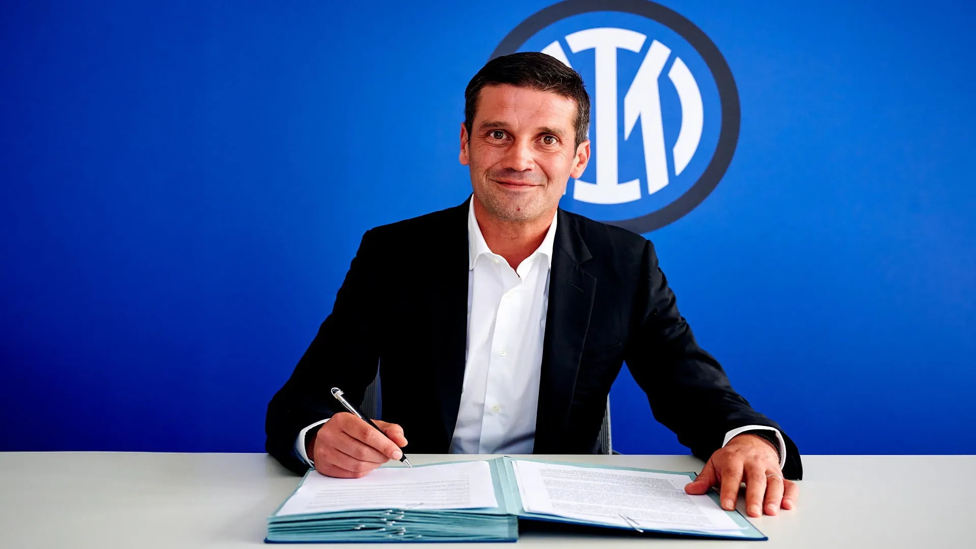 Inter Milan signs contract with Romanian Coach Chivu 