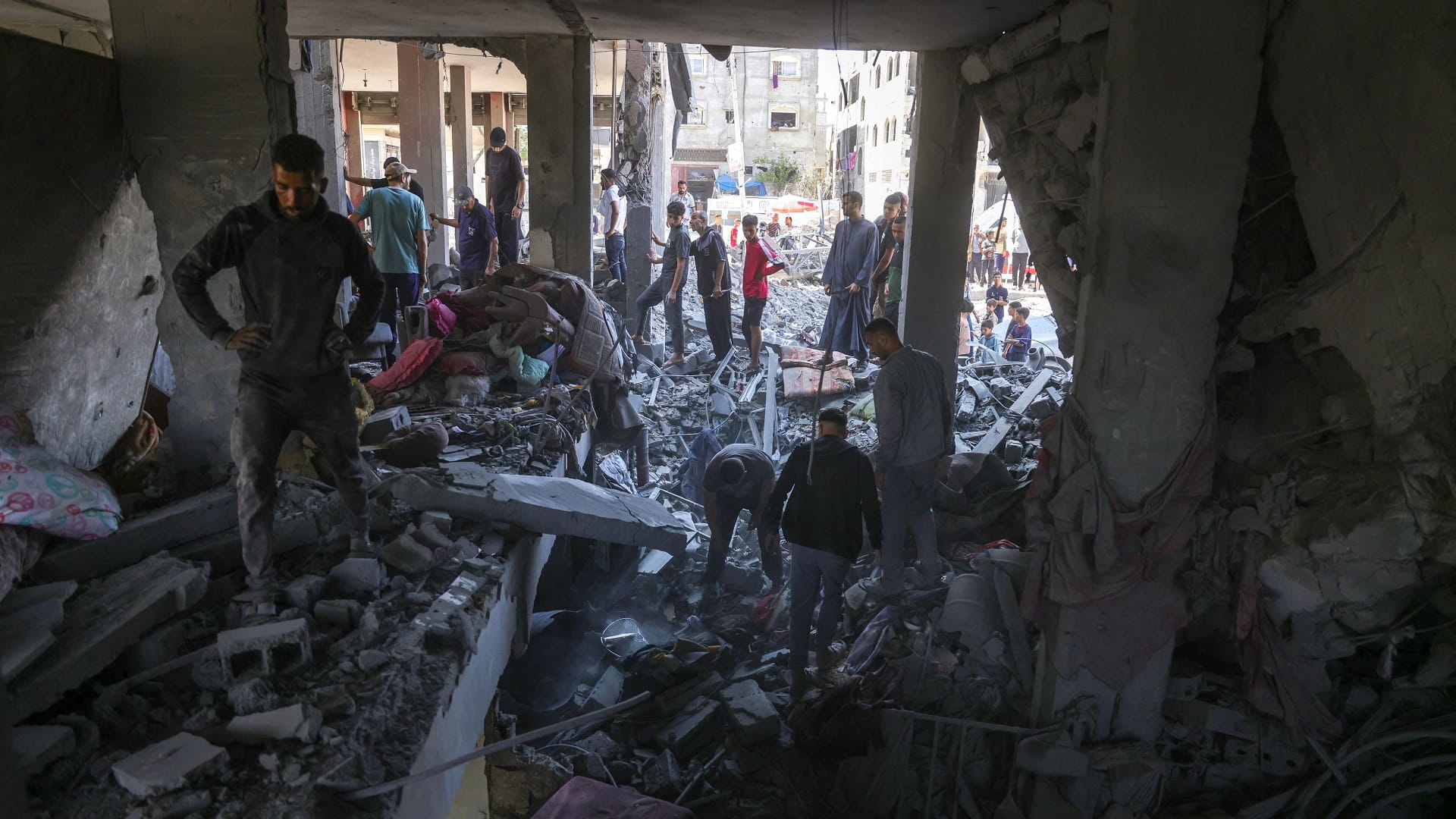 استشهاد 66 فلسطينياً وإصابة العشرات بقصف إسرائيلي على غزة 