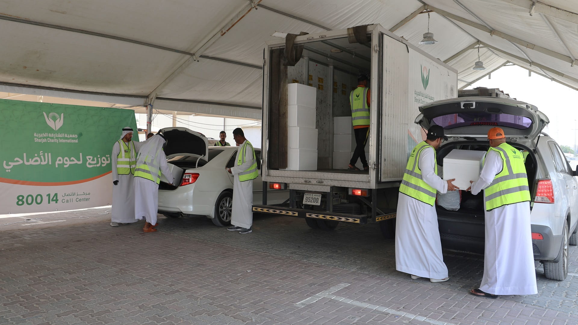 "خيرية الشارقة" توزع 19,380 ألف أضحية في عيد الأضحى