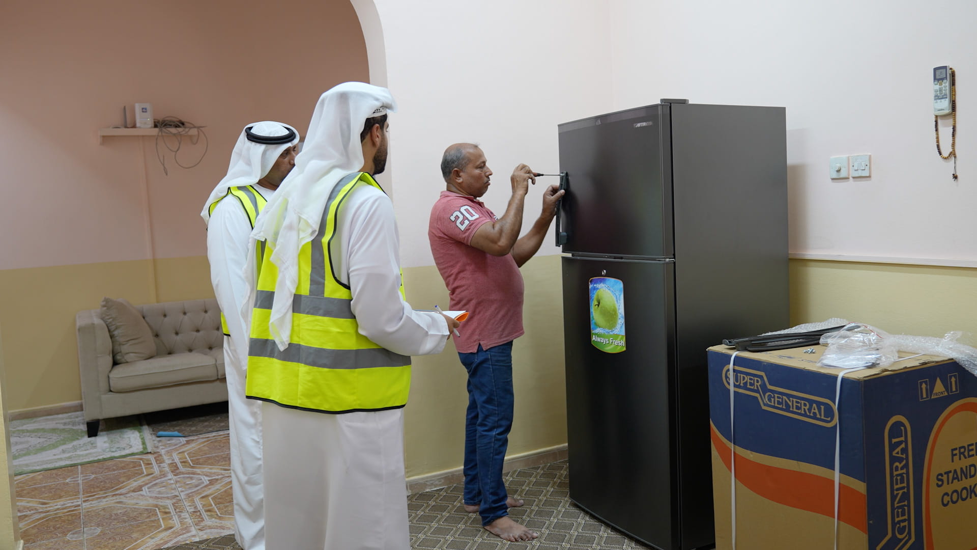 جمعية الشارقة الخيرية تطلق حملة "برداً وسلاماً" الصيفية  