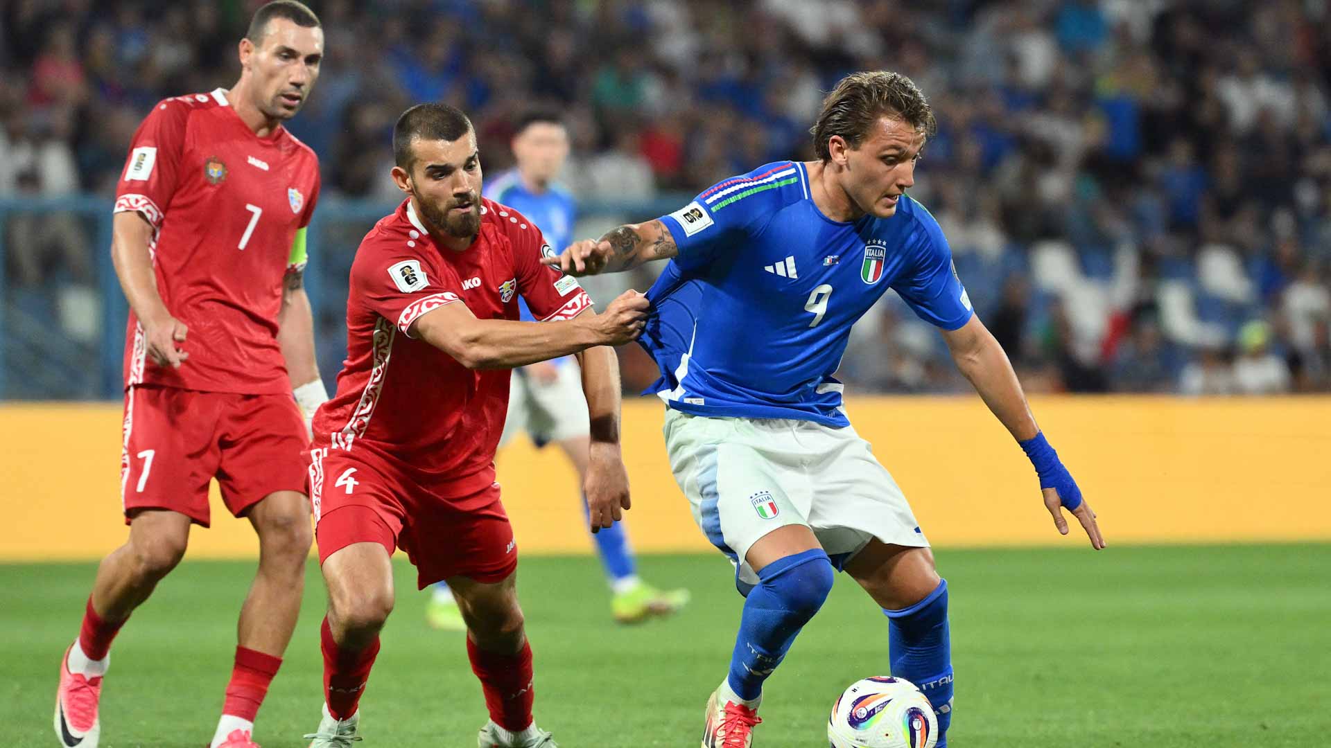 منتخب إيطاليا يستعيد نغمة الانتصارات في تصفيات مونديال 2026  