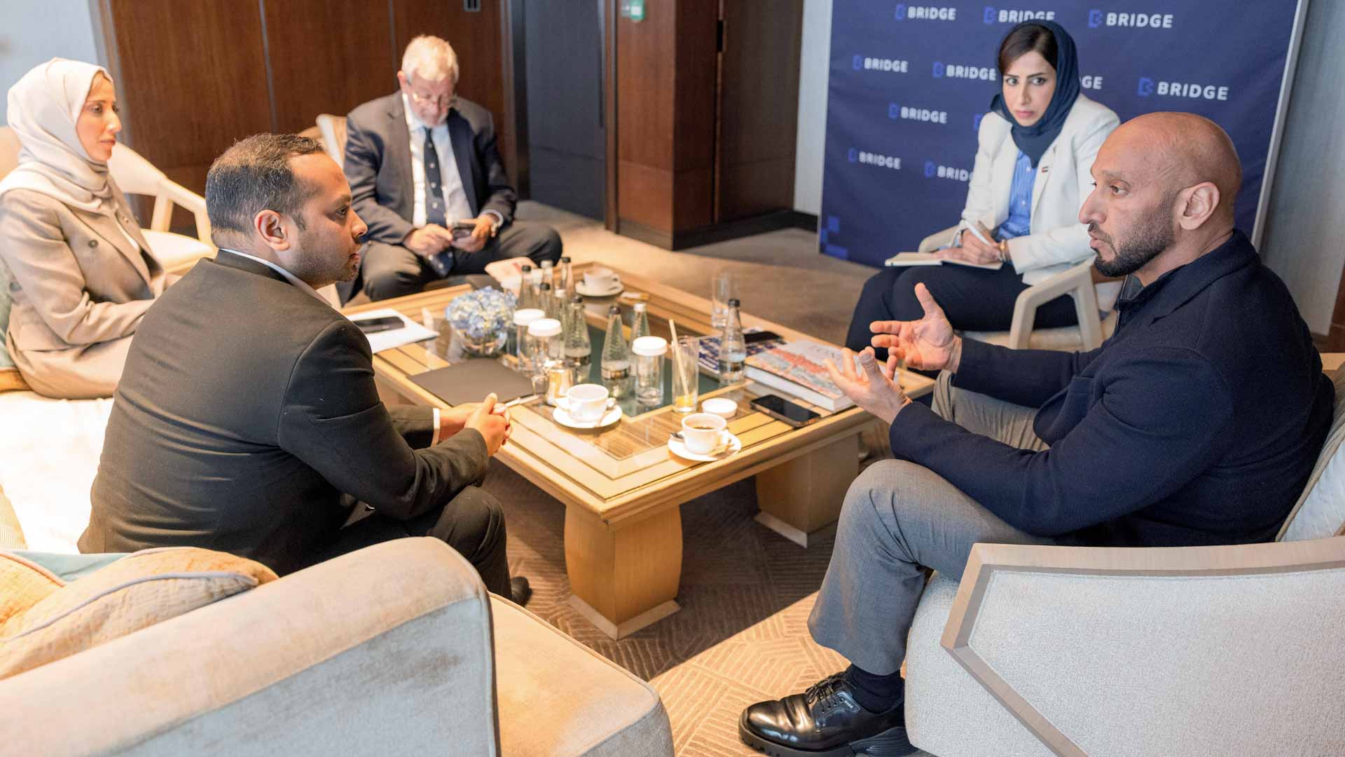 Abdulla Al Hamed holds talks with media leaders in London 