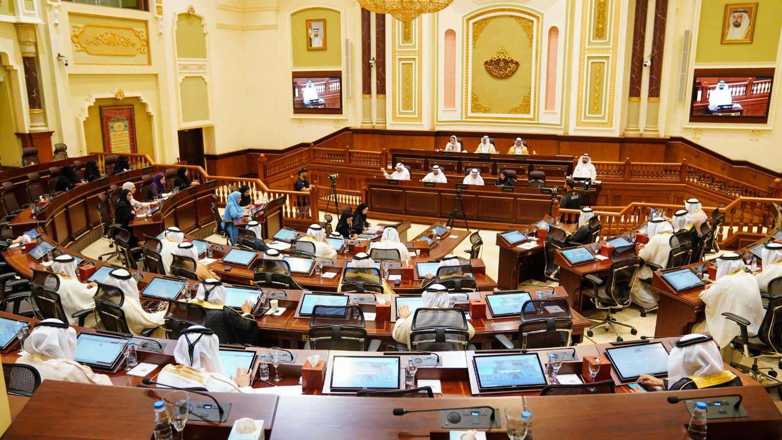 Image for the title: SCC approves draft law on court fees 