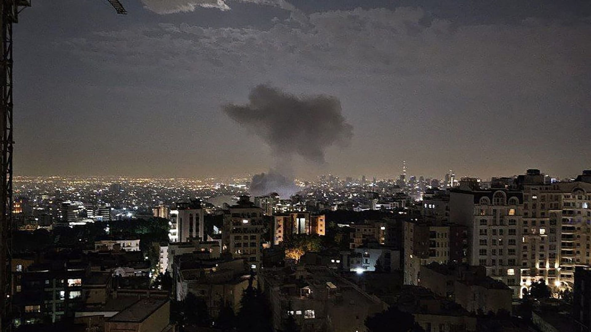 إيران وإسرائيل تتبادلان القصف والعالم يدعو لضبط النفس 